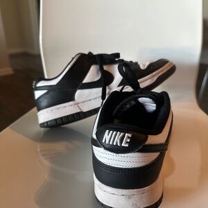 Nike dunk low pandas